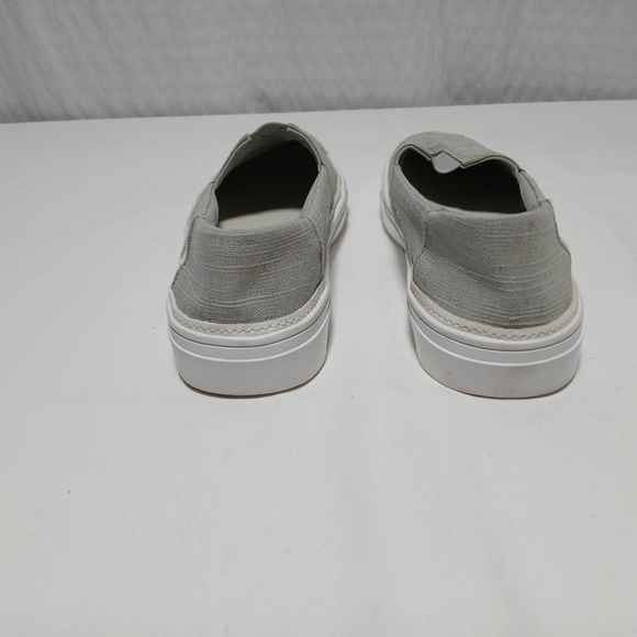 Toms Canvas Slip On Sneakers. Size Ladies 8.5 - Picture 2 of 8